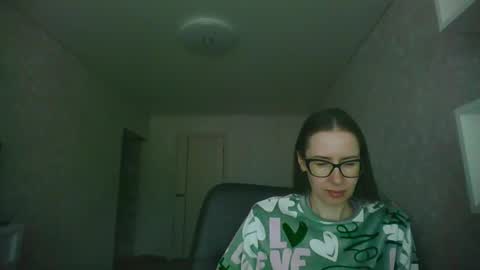 Snapshot of feraliss chatting on 05-29-26, 10:57 feraliss online show from 05-29-26, 10:57