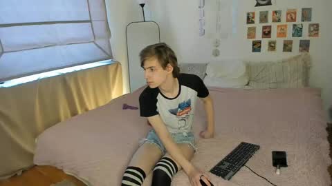 Snapshot of feralsyntax chatting on 03-30-26, 12:06 feralsyntax online show from 03-30-26, 12:06