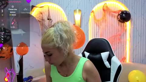 Ferchis  online show from 10-21-25, 12:39