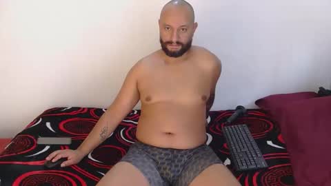 Snapshot of ferchoriasepulveda chatting on 03-17-26, 02:42 franco online show from 03-17-26, 02:42