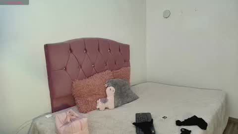 Snapshot of fernanda__velvet chatting on 05-29-26, 11:41 Fernanda online show from 05-29-26, 11:41