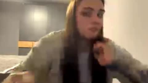 Snapshot of fernebohnenblust chatting on 09-15-25, 03:23 Rachel online show from 09-15-25, 03:23