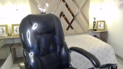FER PHOENIX online show from 12-30-24, 09:48