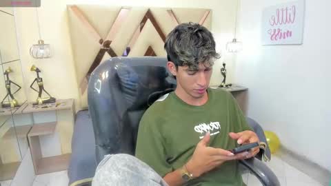 Snapshot of ferphoenix_ chatting on 10-26-25, 03:23 FER PHOENIX online show from 10-26-25, 03:23