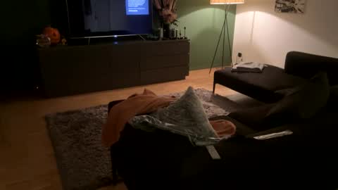 Snapshot of fetischcoupel chatting on 10-26-25, 03:23 fetischcoupel online show from 10-26-25, 03:23