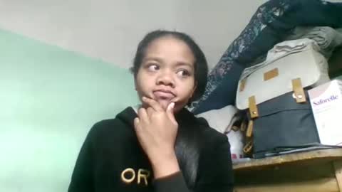 fetranialdy online show from 09-15-25, 04:23