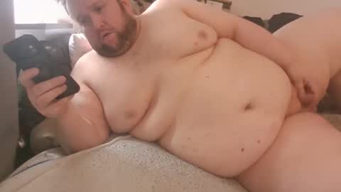 Snapshot of fettebifotze28h chatting on 05-07-26, 02:55 Cow Sow online show from 05-07-26, 02:55