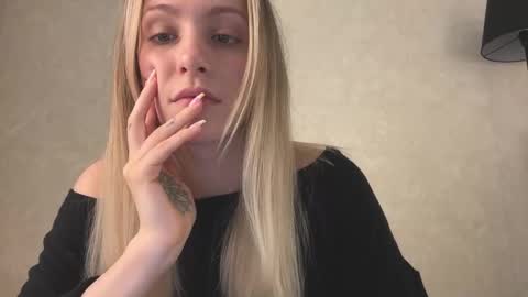 Lisa online show from 11-26-25, 07:31