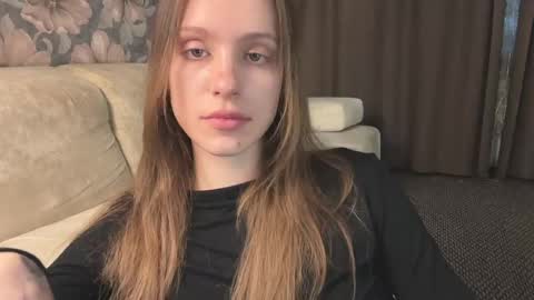 Lisa online show from 05-03-26, 01:39