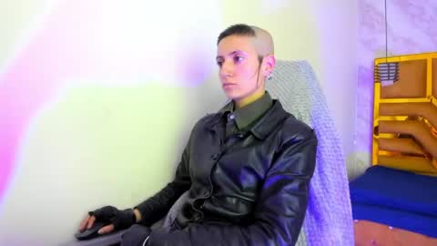   online show from 05-03-26, 12:33