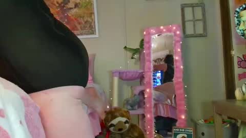 fieryminx67 online show from 09-27-25, 08:41