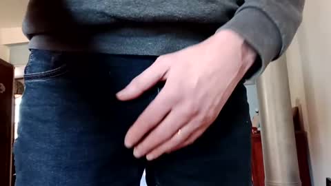 fifi010203 online show from 01-12-25, 09:40