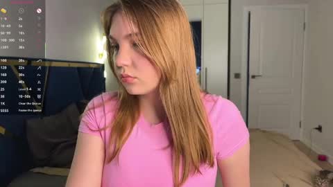 Snapshot of fififlower chatting on 05-20-26, 04:35 Rebecca online show from 05-20-26, 04:35