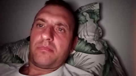 Snapshot of figonik chatting on 11-08-25, 08:40 Nick online show from 11-08-25, 08:40