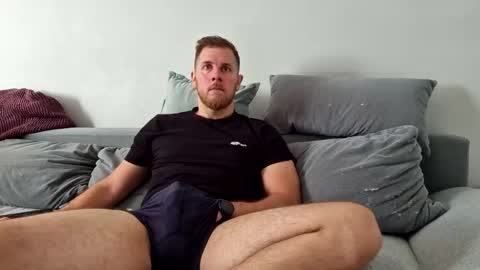 Snapshot of fikol123 chatting on 09-26-25, 08:07 fiolkamil online show from 09-26-25, 08:07