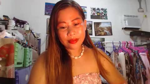 Snapshot of filipina_beauty69 chatting on 09-23-25, 07:17 filipina beauty. online show from 09-23-25, 07:17