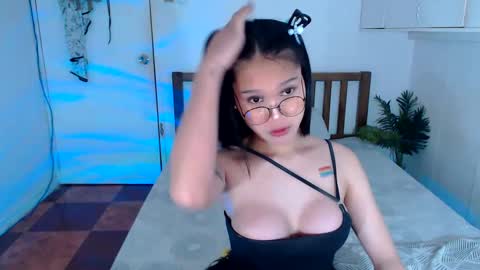 Snapshot of filipina_sassyqirl19xxx chatting on 01-22-25, 09:24 sweet online show from 01-22-25, 09:24