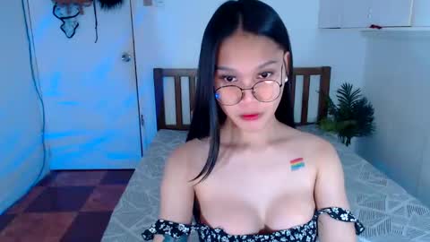 Snapshot of filipina_sassyqirl19xxx chatting on 02-01-25, 09:32 sweet online show from 02-01-25, 09:32