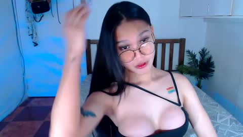 Snapshot of filipina_sassyqirl19xxx chatting on 02-07-25, 09:47 sweet online show from 02-07-25, 09:47