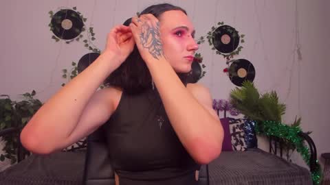 Honey Ill be waiting for you Tue Wed Thu Fri Sat Sun 10am-5pm online show from 01-14-25, 10:06