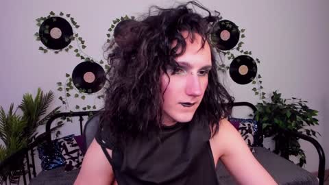 Honey Ill be waiting for you Tue Wed Thu Fri Sat Sun 10am-5pm online show from 01-25-25, 01:52