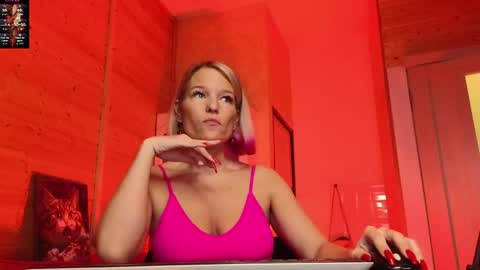 Snapshot of findom_lady_shine chatting on 04-09-26, 04:56 Lady online show from 04-09-26, 04:56