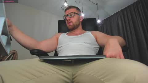 FindomGuyXXX online show from 12-02-25, 09:10