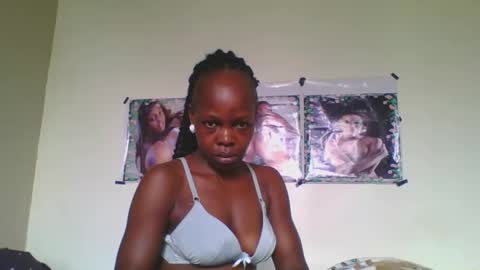Snapshot of fine_melanin chatting on 09-14-25, 05:39 caro online show from 09-14-25, 05:39