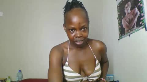 Snapshot of fine_melanin chatting on 10-04-25, 04:32 caro online show from 10-04-25, 04:32