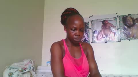 Snapshot of fine_melanin chatting on 10-16-25, 07:31 caro online show from 10-16-25, 07:31