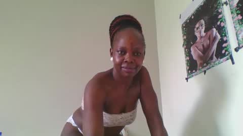 Snapshot of fine_melanin chatting on 10-20-25, 06:47 caro online show from 10-20-25, 06:47
