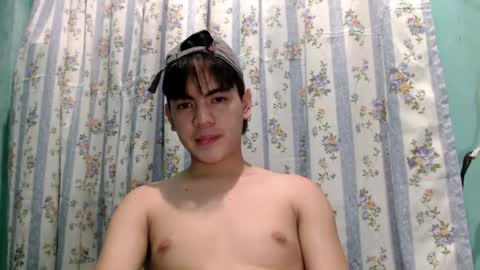 Snapshot of fineshyt_ chatting on 07-30-26, 05:12 Ero online show from 07-30-26, 05:12