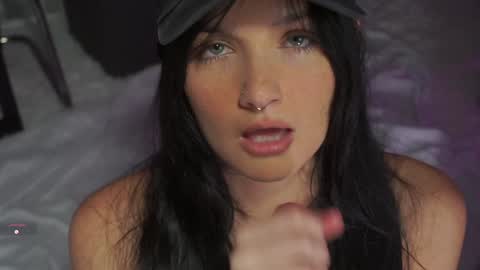 finleyfae online show from 09-23-25, 05:05