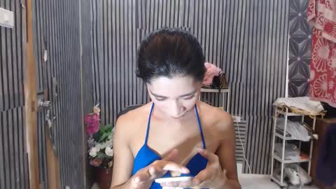 fiona908995 online show from 05-10-26, 12:10