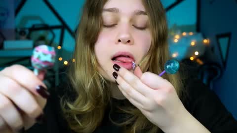 fiora online show from 12-21-24, 05:36