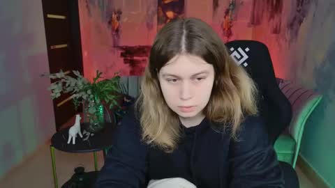 fiora online show from 02-09-25, 05:08