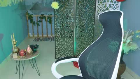 fiora online show from 03-08-25, 11:16