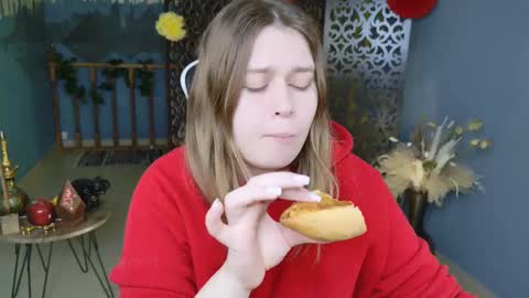 fiora online show from 03-09-25, 05:11