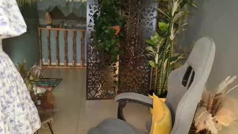 fiora online show from 11-17-25, 01:50