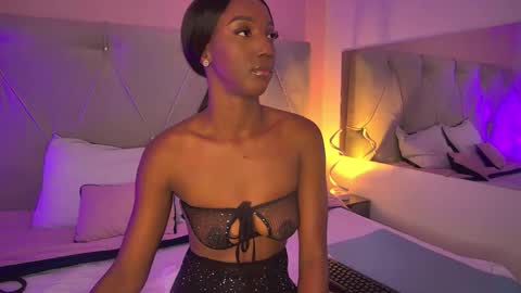 Snapshot of fiorelalenin chatting on 10-10-25, 06:51 Fiorela Lenin online show from 10-10-25, 06:51