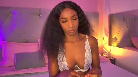 Snapshot of fiorelalenin chatting on 10-29-25, 07:04 Fiorela Lenin online show from 10-29-25, 07:04