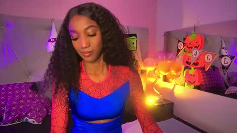 Snapshot of fiorelalenin chatting on 10-31-25, 12:50 Fiorela Lenin online show from 10-31-25, 12:50