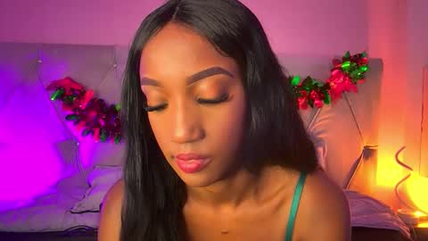 Fiorela Lenin  online show from 12-22-25, 07:00