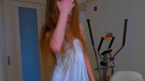 fire_luna online show from 02-06-26, 05:45