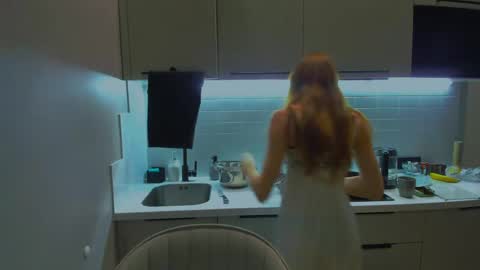 Snapshot of fire_luna chatting on 04-15-26, 10:10 fire_luna online show from 04-15-26, 10:10