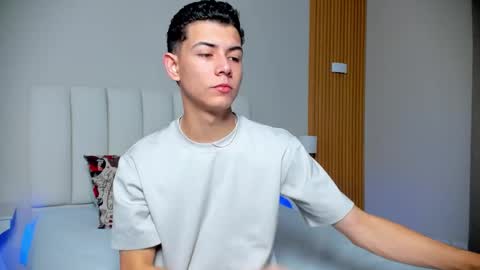 Nicolas online show from 01-07-26, 01:02