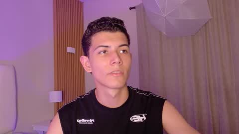 Nicolas online show from 03-19-26, 07:51