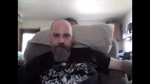 Snapshot of fireprince1977 chatting on 04-16-26, 07:47 Brad online show from 04-16-26, 07:47