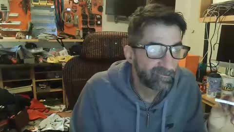 fishermanjack0101 online show from 12-23-24, 07:52