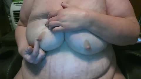 Snapshot of fishinggirl0493 chatting on 02-21-25, 04:40 Sexysquirter93 online show from 02-21-25, 04:40